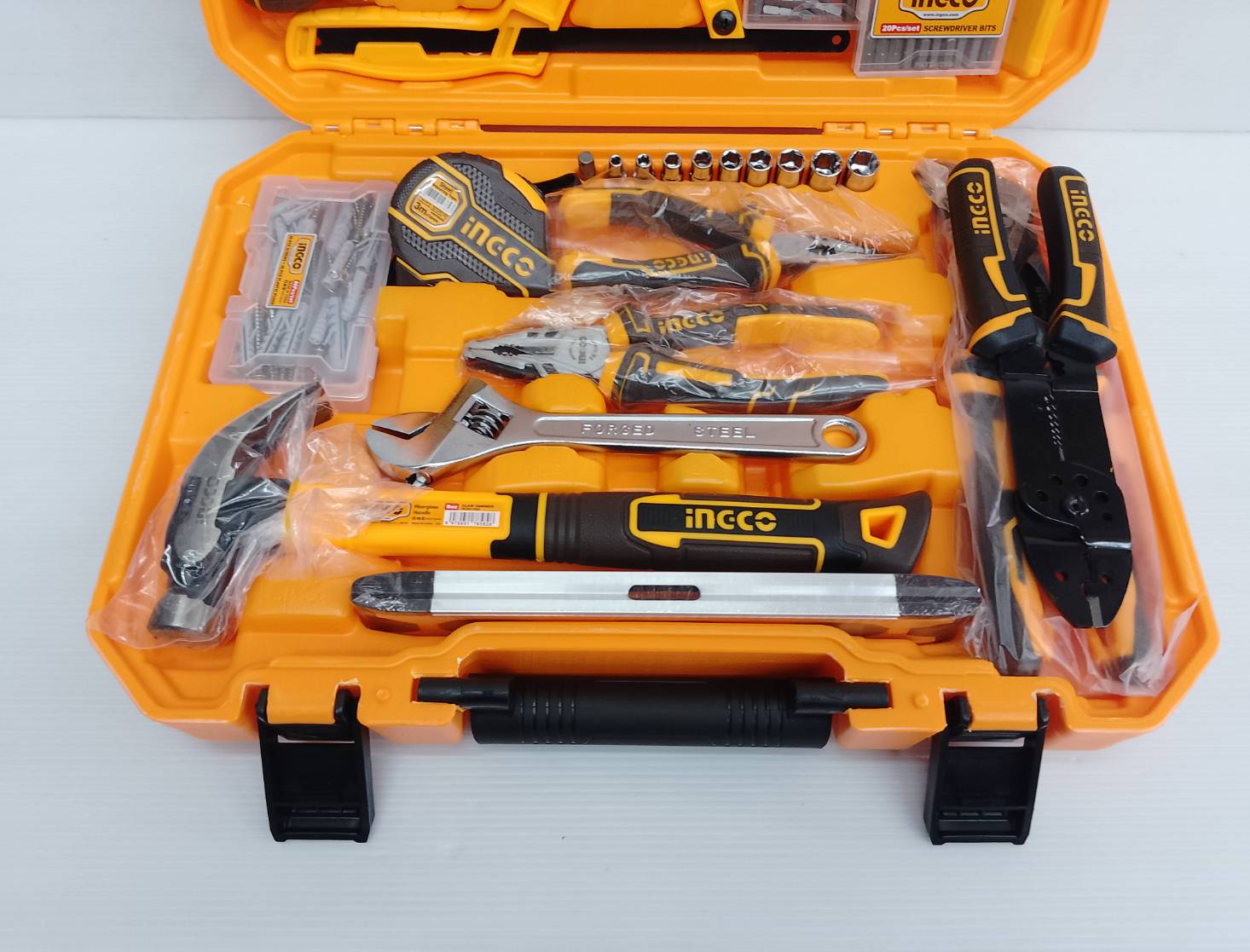 INGCO ชุดเครื่องมือช่าง 168 ชิ้น รุ่น HKTHP21681