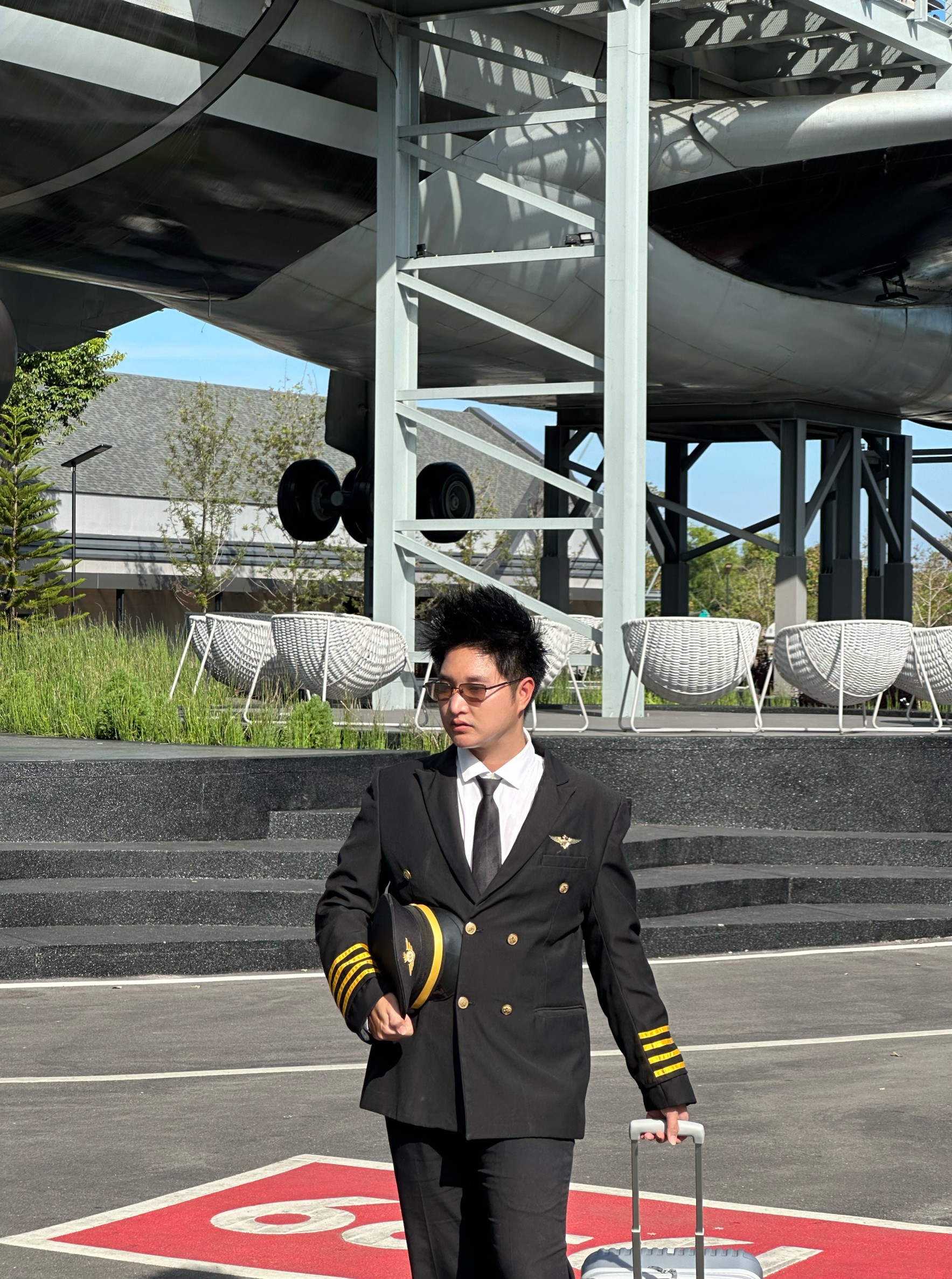 ชุดกัปตันเครื่องบิน / ชุดสจ๊วต / ชุดนักบิน / ชุดคนขับเครื่องบิน / ชุดสายการบิน / ชุดอาชีพในฝัน