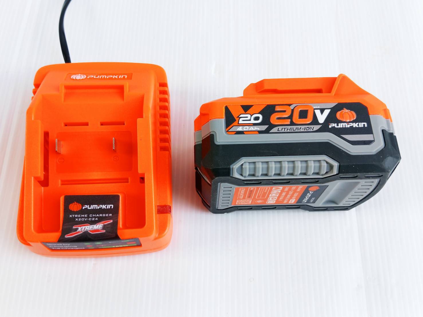 เครื่องเป่าลมมือถือ20V พัดลมเทอร์โบ INF-104HBB-401K-X20 PUMPKIN 50475