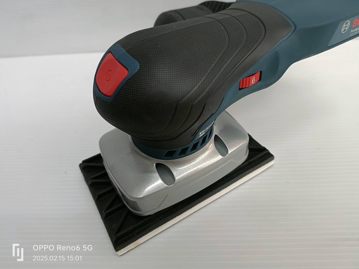 เครื่องขัดกระดาษทราย18V GSS18V-13 BOSCH