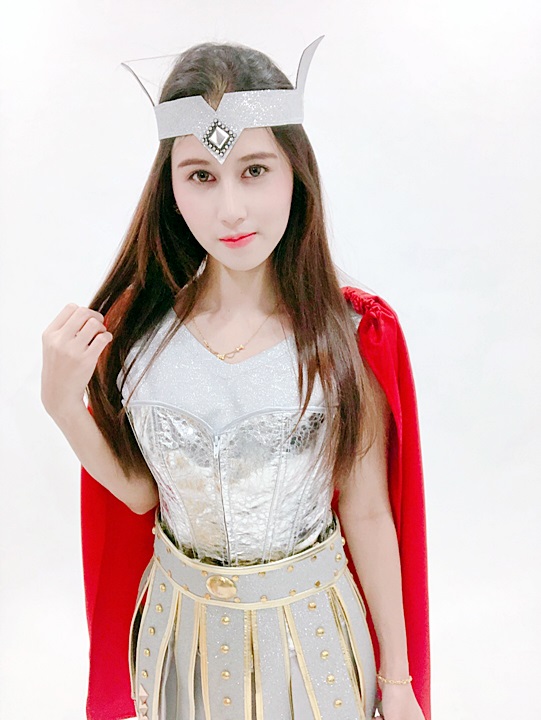 ชุดนักรบโรมันหญิงสีเงิน