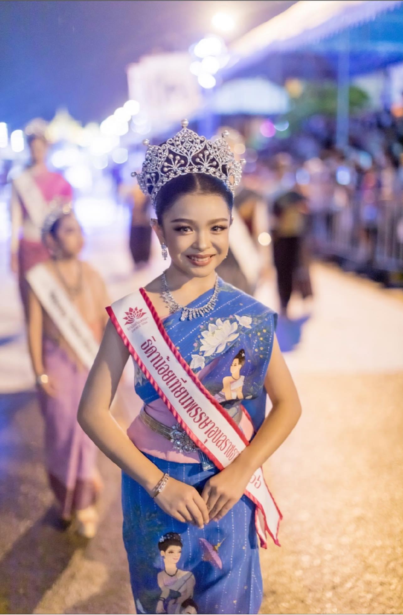 (พร้อมส่ง) มงกุฏ 091 สีขาว มงกุฎนางงาม มงกุฎเพชร มงกุฎประกวด สินค้าพร้อมส่ง ไม่ต้องรอนาน งานพรีเมี่ยม