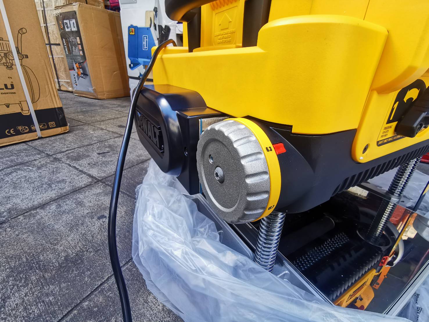 แท่นไสไม้13" DW735-KR DEWALT