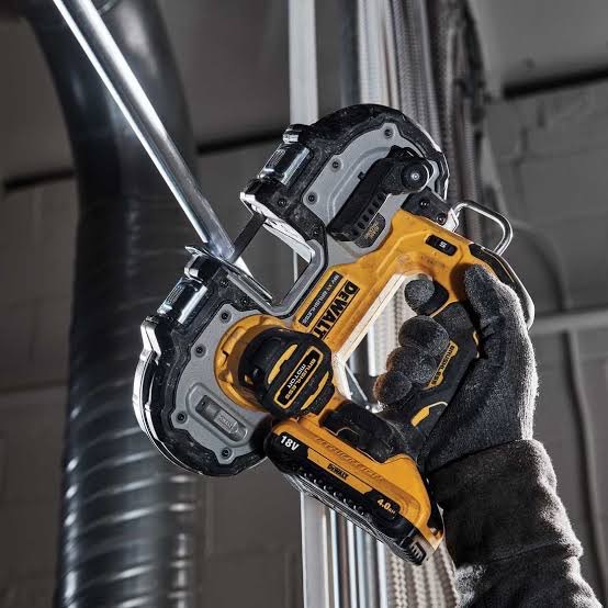 เลื่อยสายพายมือเดียว 18V DCS377NT DEWALT พร้อมกล่อง TSTAK