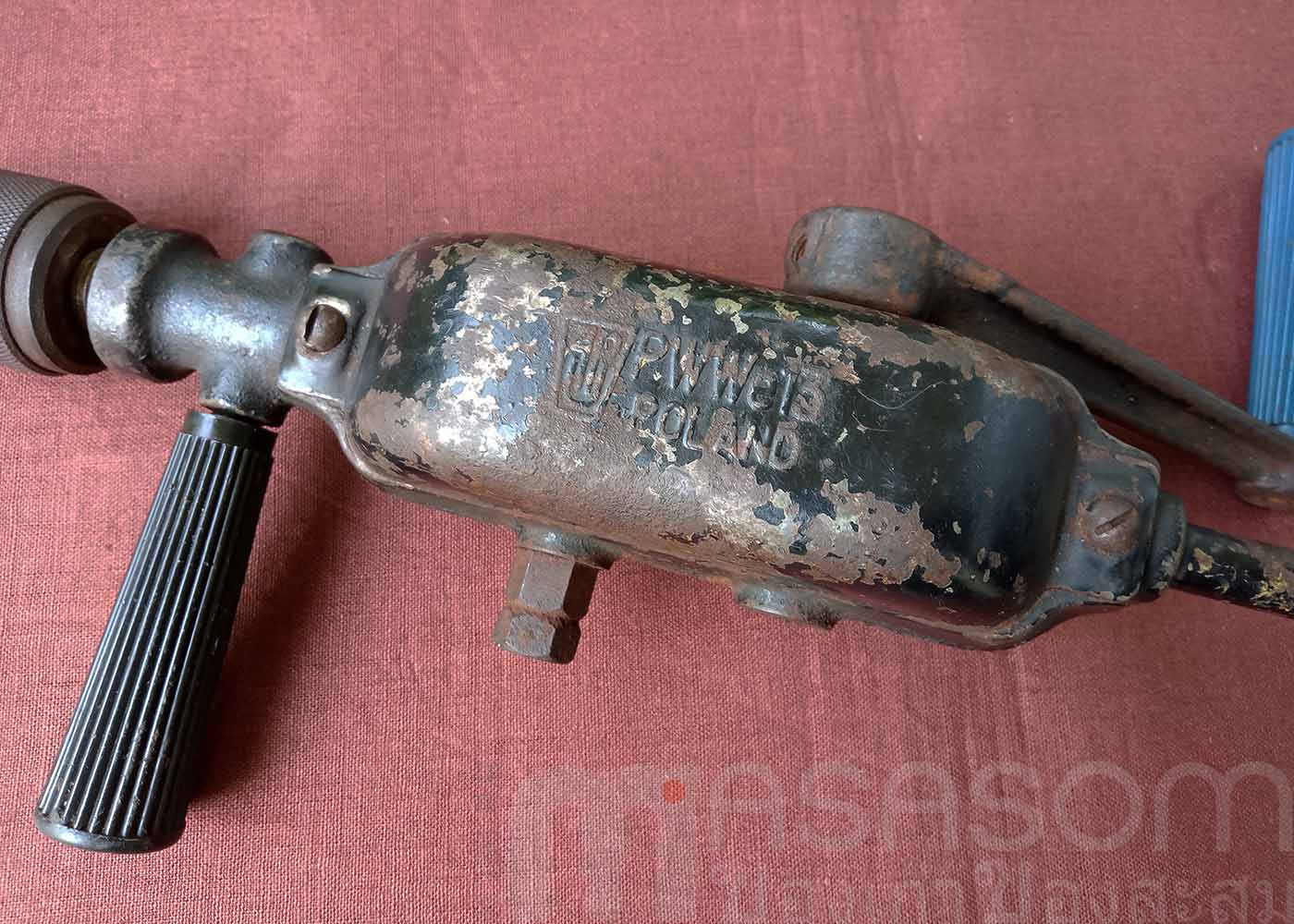 สว่านมือโบราณ