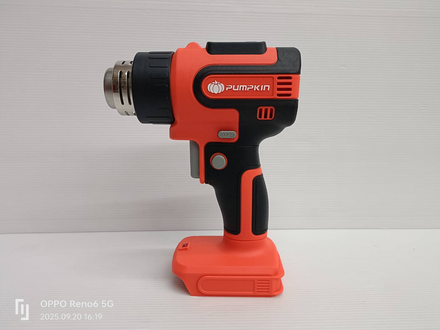 PUMPKIN เครื่องเป่าลมร้อนไร้สาย 20V ปรับได้ 5ระดับ รุ่น INF-555CHG-401K-X20 / 50457