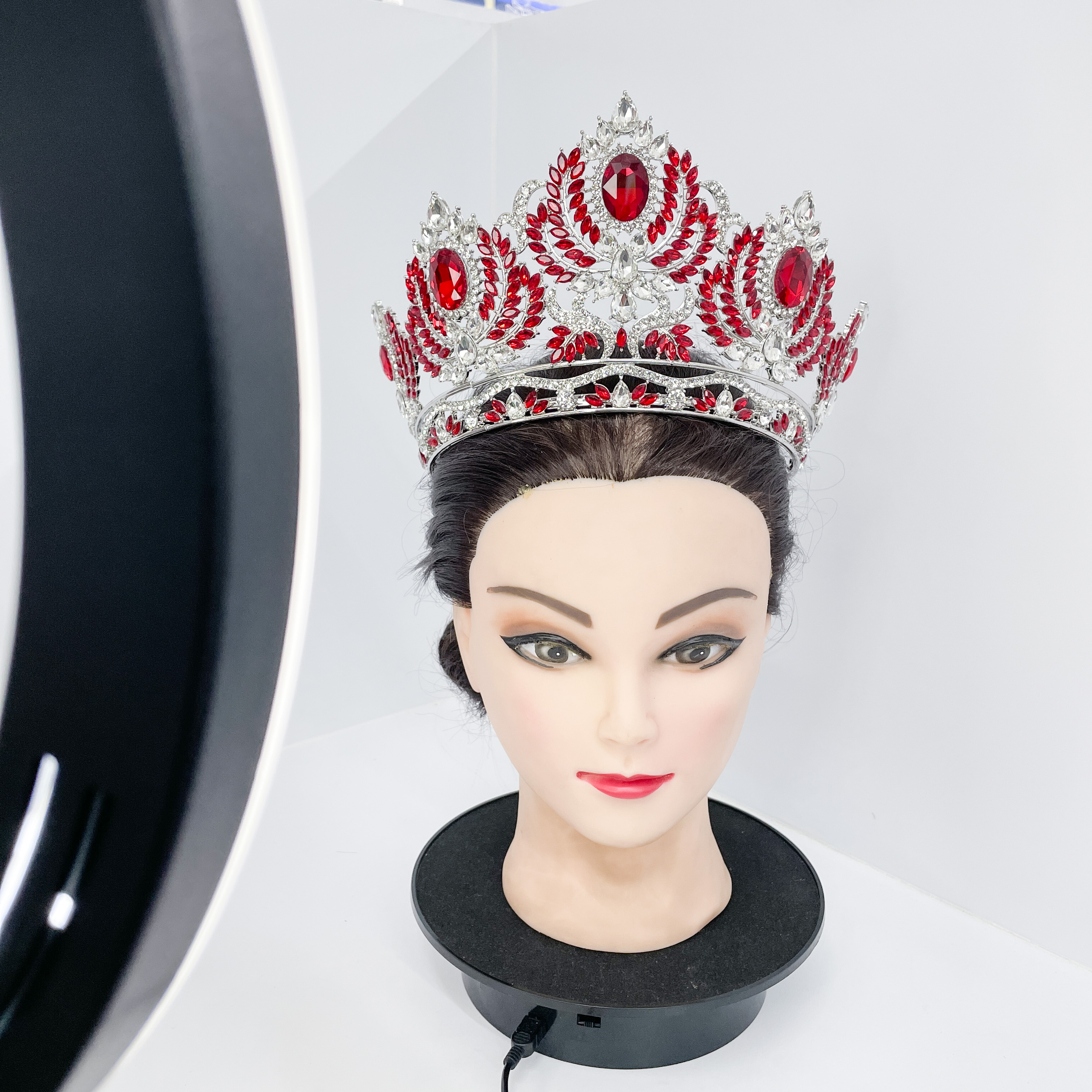 (พร้อมส่ง) มงกุฏ 089 สีแดง มงกุฎนางงาม มงกุฎเพชร มงกุฎประกวด สินค้าพร้อมส่ง ไม่ต้องรอนาน งานพรีเมี่ยม