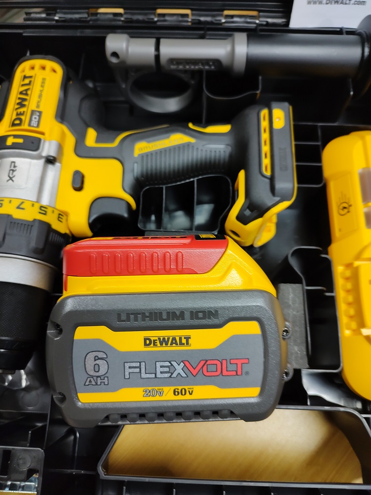 สว่านกระแทกไร้สาย20V DCD999T1 DEWALT