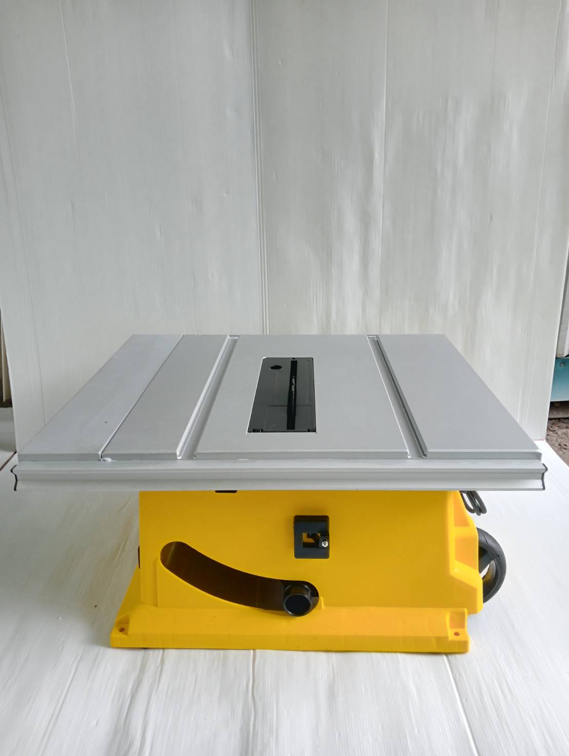 โต๊ะแท่นเลื่อย10" SST2001-B1 STANLEY