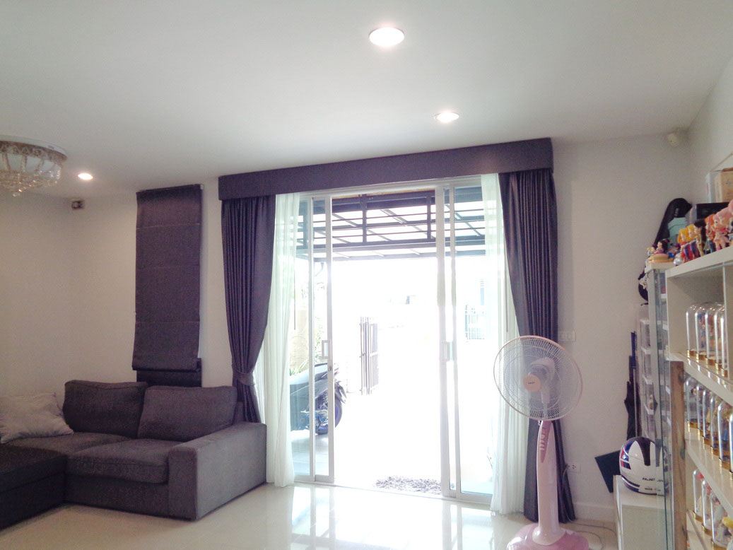 🚩H1284 ขายทาวน์โฮม แต่งสวย พร้อมอยู่ หลังมุม 22.7 ตารางวา หมู่บ้านอาร์เค พาร์ค 2 ( RK Park 2 ) ทำเลดี โครงการใหม่ ติดถนนใหญ่ เยื้องสวนสัตว์ซาฟารีเวิลด์