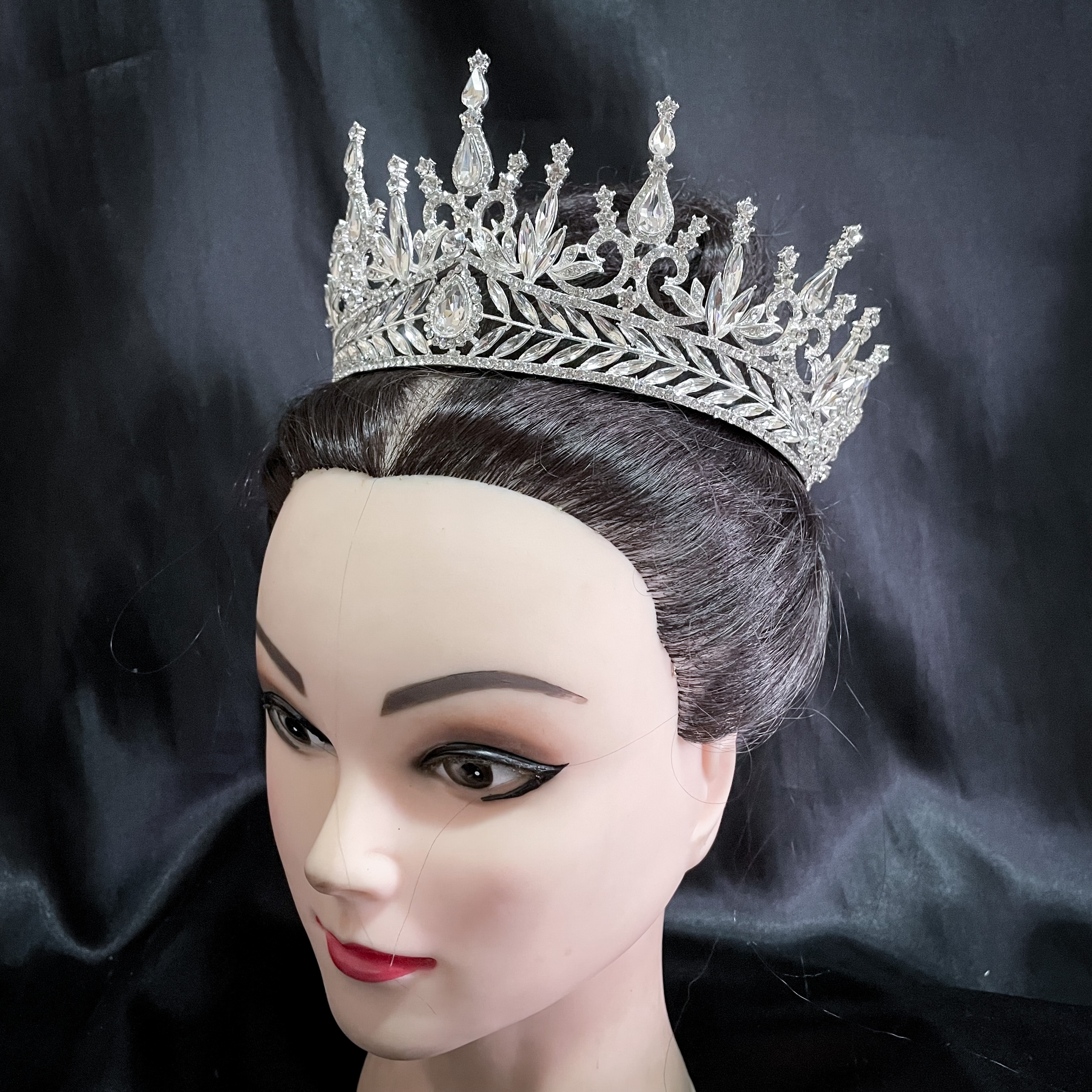 (พร้อมส่ง) เทียร่า 302 สีเงิน มงกุฎนางงาม งานสวย ปราณีต QCเพชรทุกเม็ด สินค้าพร้อมส่งจากไทย