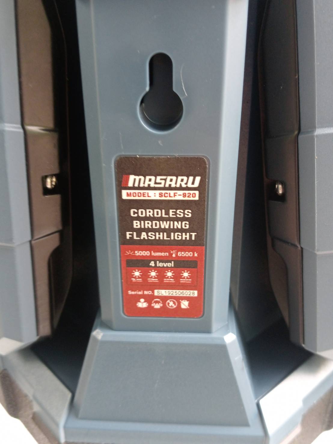 MASARU ไฟฉายสปอร์ตไลท์ SCLF-920-B1 ไฟสปอร์ตไลท์ไร้สาย 2IN1 กันน้ำ มีขาตั้ง พกพาสะดวก ปรับได้ 4 ระดับ