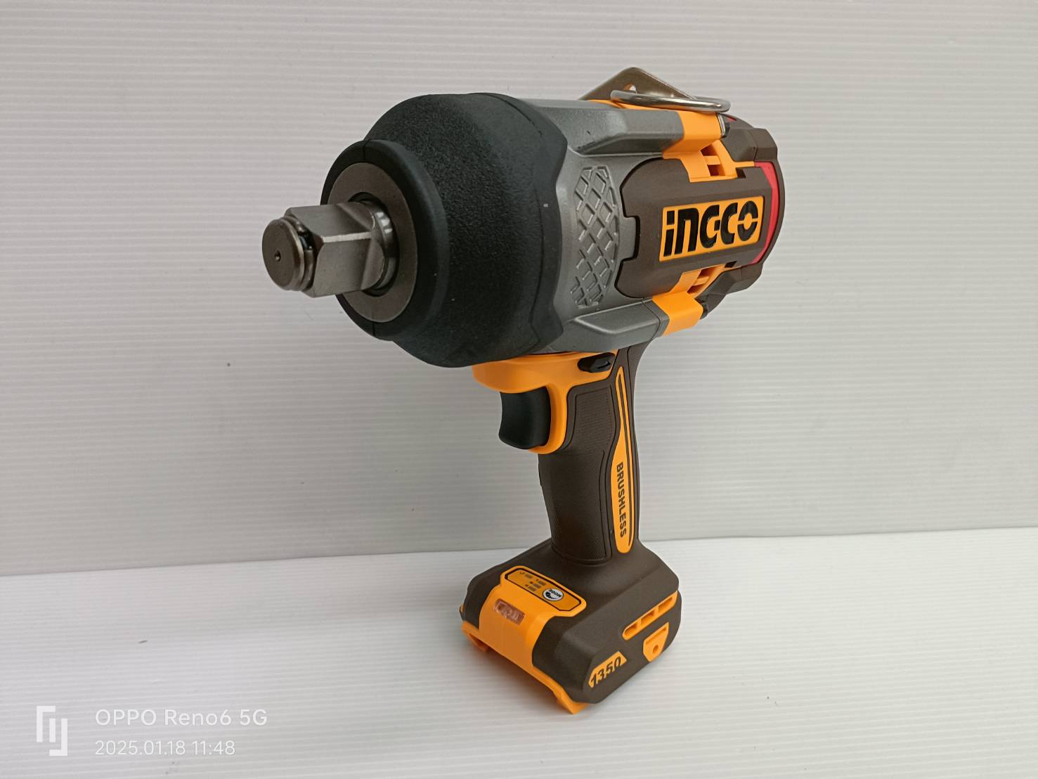 INGCO บล็อกไร้สาย3/4 1350Nm. รุ่น CIWLI20135 ครบชุด