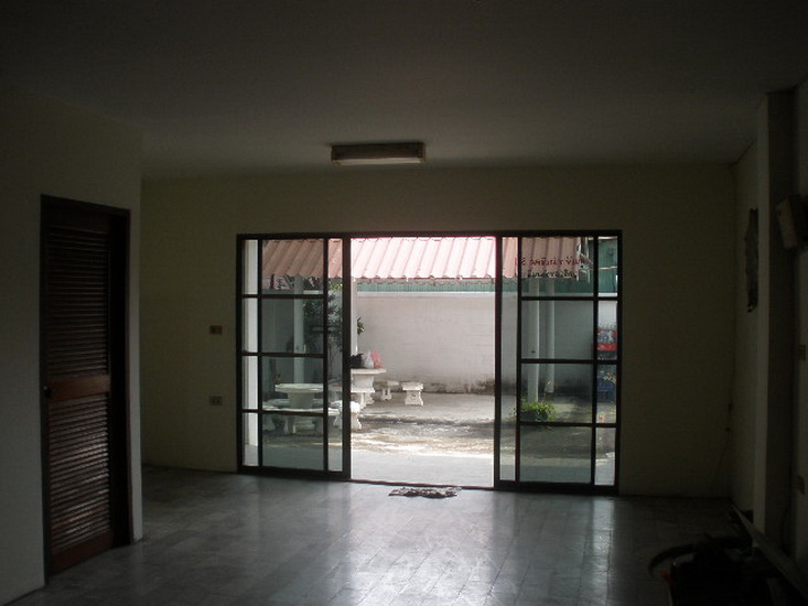 🚩H588 vายที่ดินพร้อมสิ่งปลูกสร้าง 194 ตร.วา อยู่ติดกับมหาวิทยาลัยธุรกิจบัณฑิต ถนนประชาชื่น พร้อมทาวน์เฮ้าส์ 3ชั้น 3หลัง เหมาะทำธุรกิจ