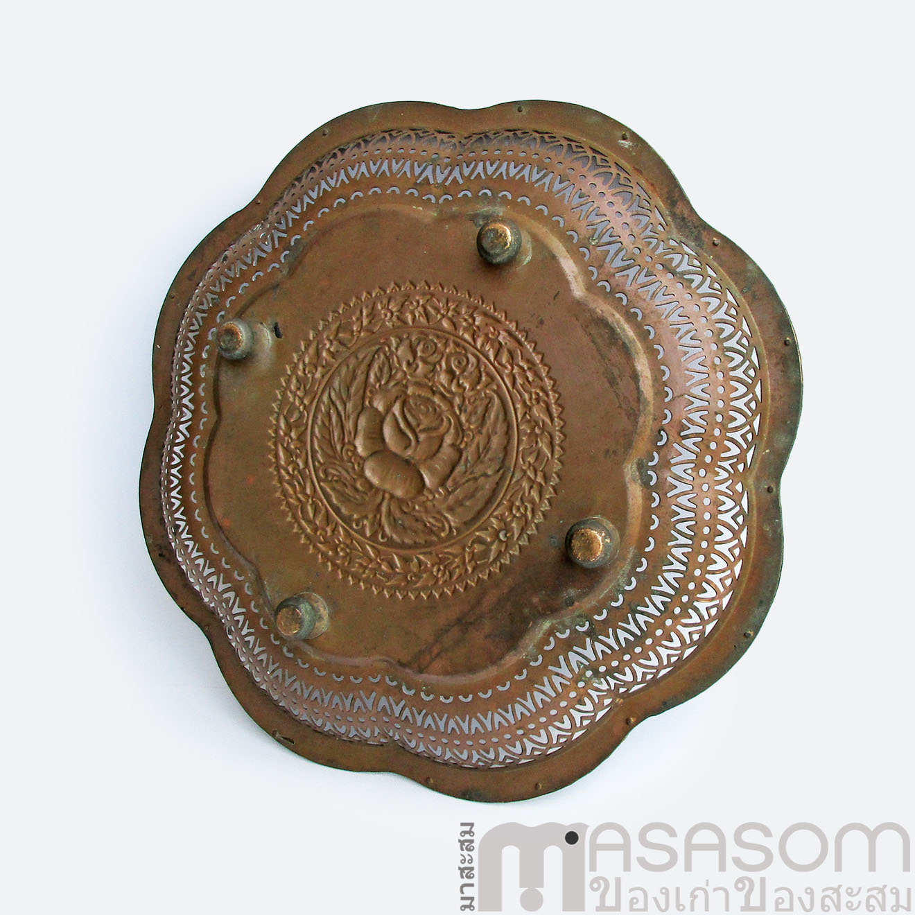 ถาดทองเหลืองของเก่า