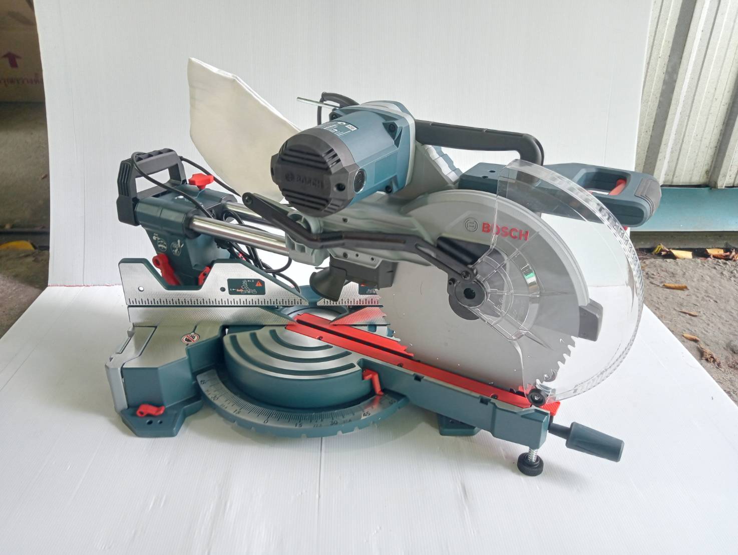 แท่นตัดองศา12" GCM340-305D BOSCH