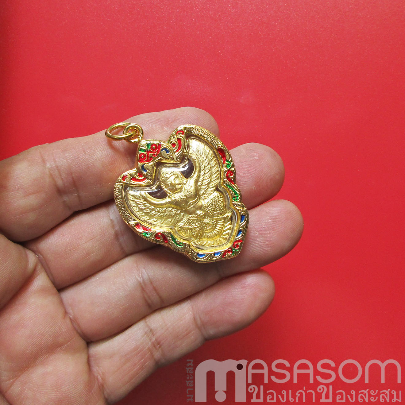 พญาครุฑล็อคเก็ต