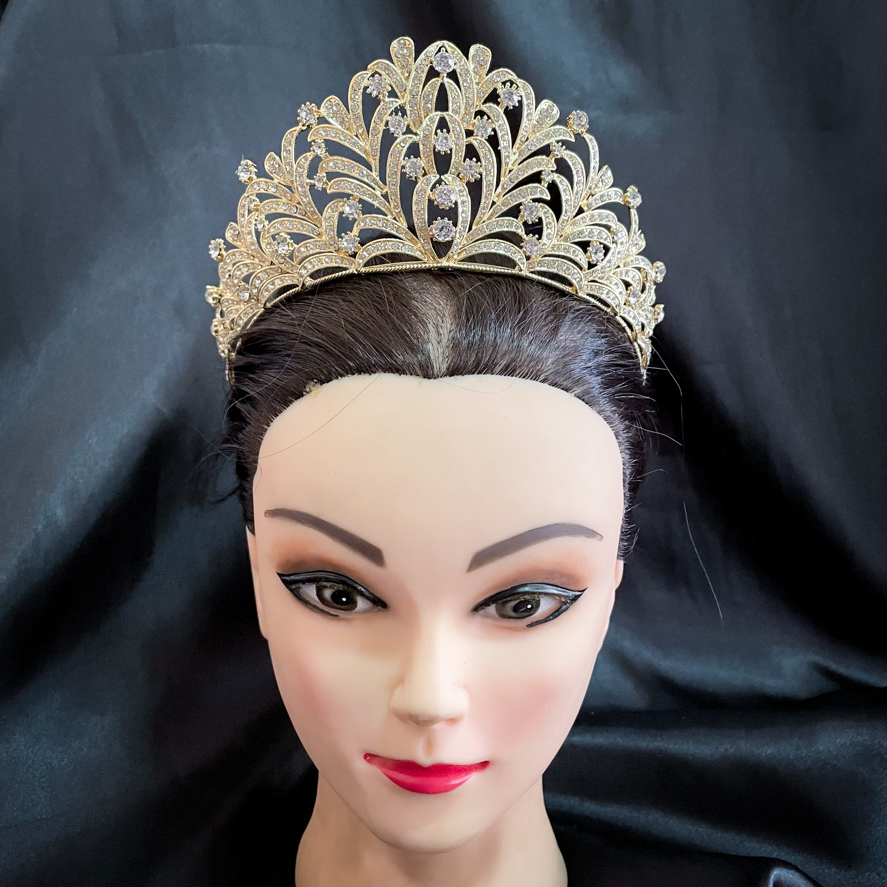 (พร้อมส่ง) เทียร่า 318 สีทอง มงกุฎนางงาม มงกุฎเจ้าหญิง งานสวย ปราณีต QCเพชรทุกเม็ด สินค้าพร้อมส่งจากไทย