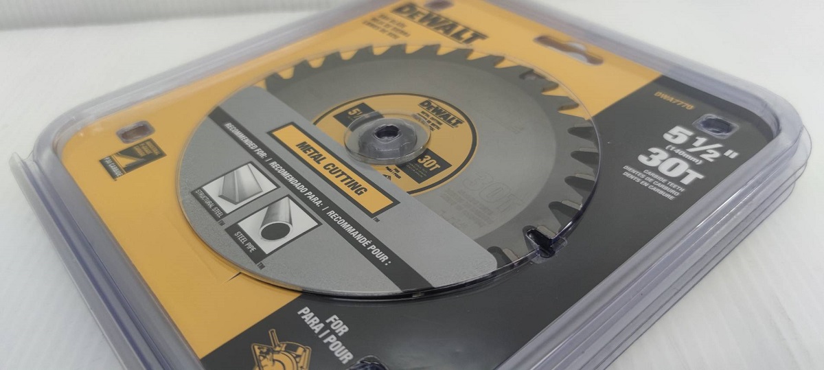 ใบเลื่อยวงเดือนตัดเหล็ก 5.5นิ้ว 30ฟัน DWA7770 DEWALT