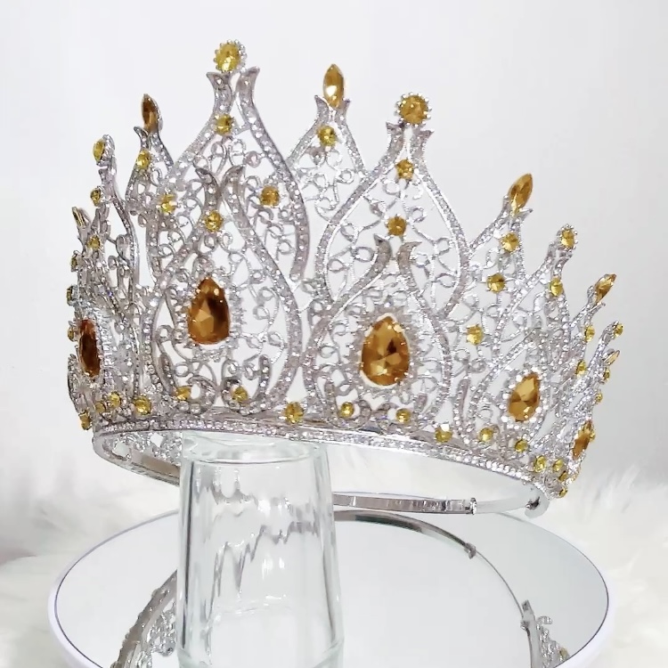 (พร้อมส่งจากไทย) มงกุฏ 115 สีเหลือง มงกุฎนางงาม มงกุฎเพชร มงกุฎประกวด สวยงามอลังการ ฐานมงวงกลมปรับได้ สินค้าพร้อมส่ง ไม่ต้องรอนาน งานพรีเมี่ยม