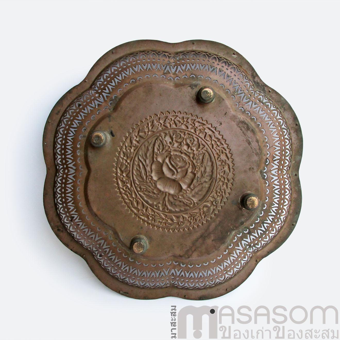 ถาดทองเหลืองของเก่า