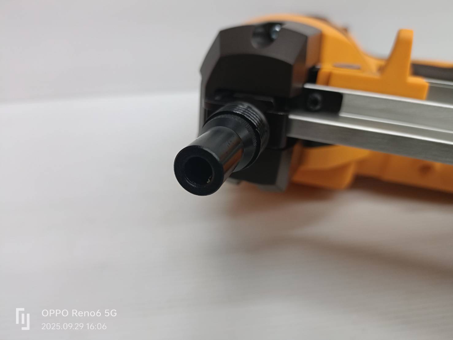 INGCO เครื่องยิงตะปูคอนกรีต40มม 20V CCNLI9005 (ตัวเปล่า)