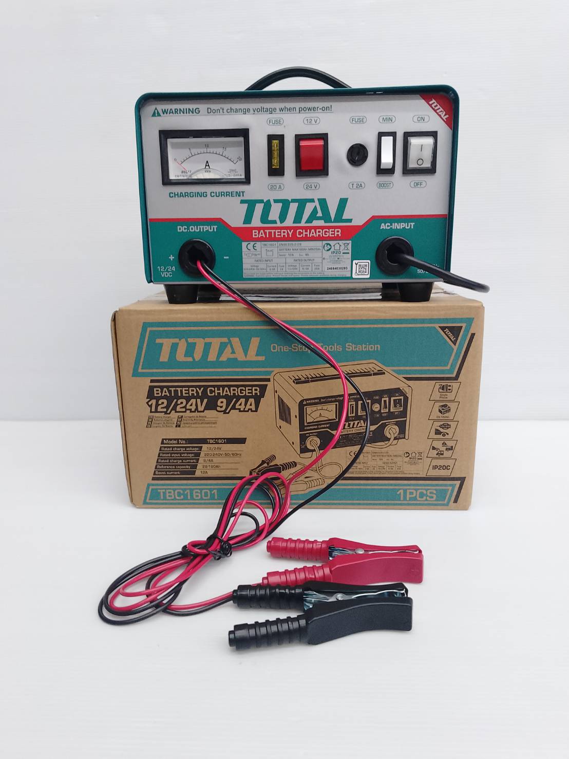 TOTAL เครื่องชาร์จแบตเตอรี่ 12V / 24V รุ่น TBC1601