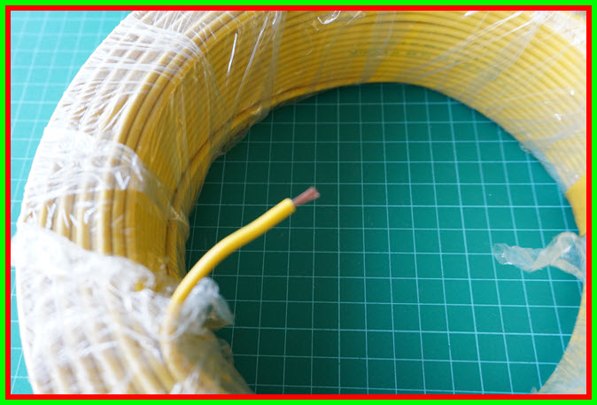 1x สายไฟสีเหลืองแบบอ่อน ขนาด 1x 1.5 ตร.มม. ยาว 1 เมตร