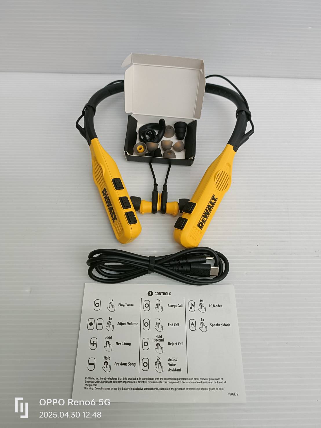 DEWALT DXMA1902093E หูฟังบลูทูธแบบคล้องคอ 2-in-1