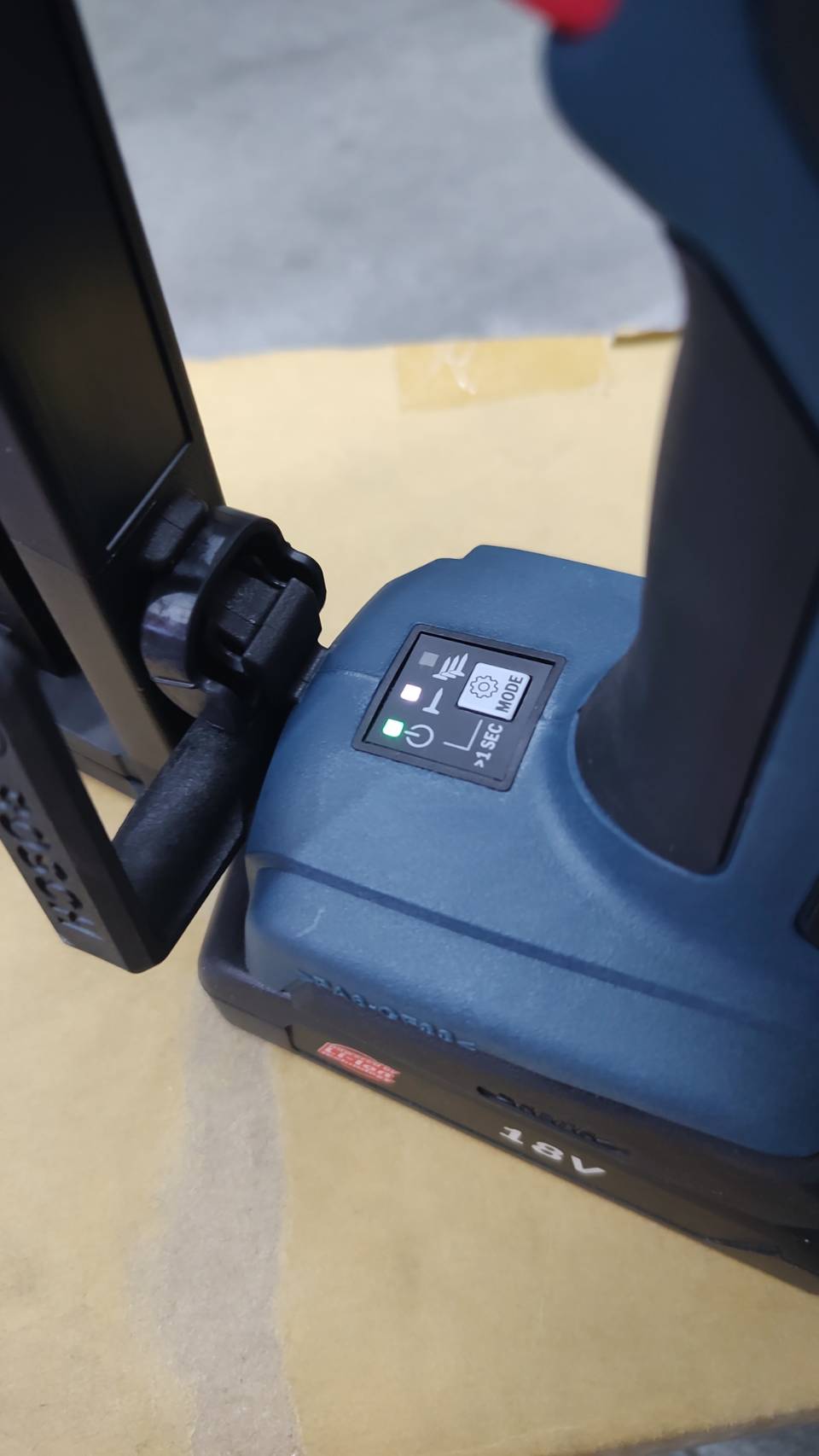 ปืนยิงตะปูไร้สาย18V GNH18V-64M BOSCH SOLO