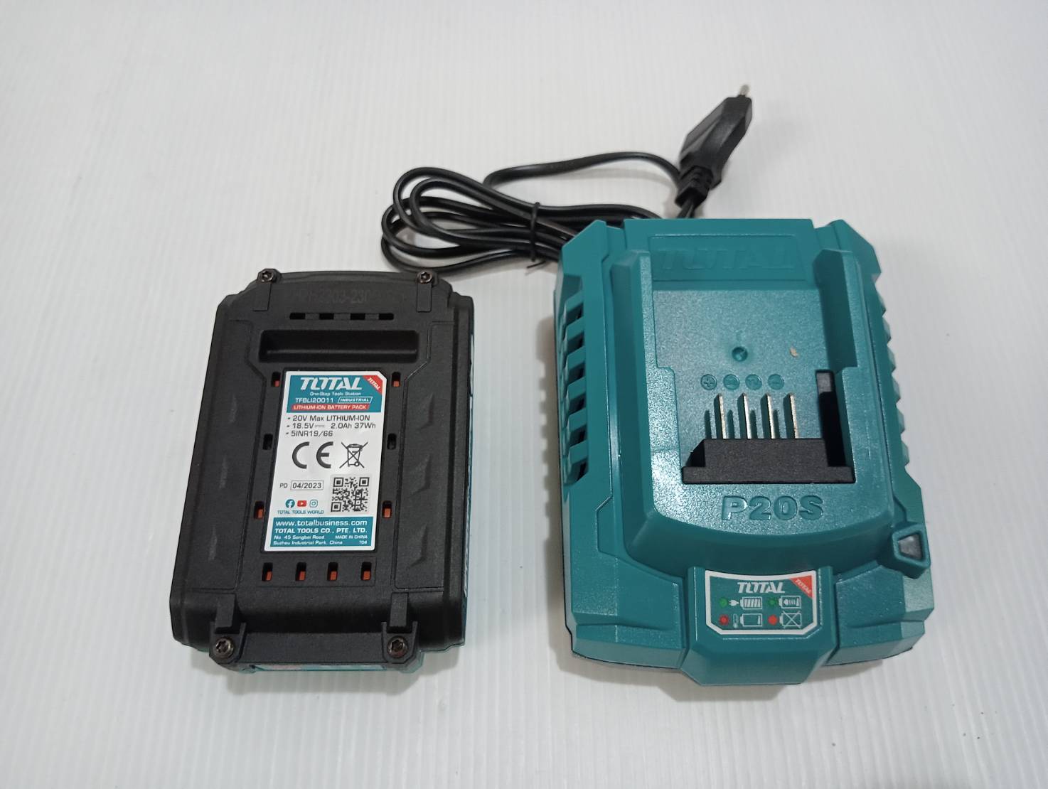 เครื่องเป่าลมไร้สาย 20V TABLI200181 TOTAL ((แบตเตอรี่ 1 ก้อน + แท่นชาร์จ )