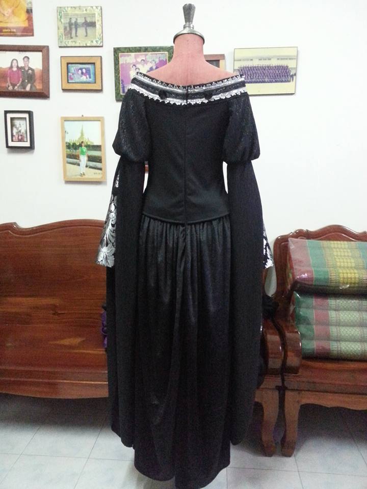 ชุดราชินีแม่มดราเวนน่า