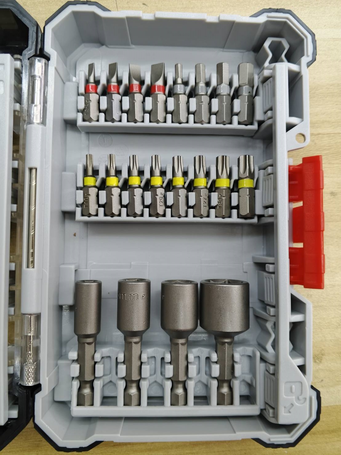 BOSCH รุ่น 2607017728 ชุดเจาะปูน Pick & Click 35 ชิ้น