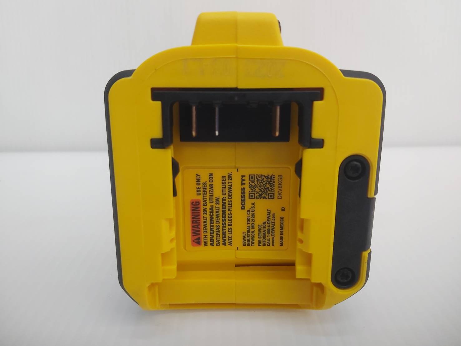 เครื่องเร้าเตอร์ตัดแผ่นฝ้าดรายวอลล์ 20V Max เฉพาะตัวเครื่อง รุ่น DCE555B DEWALT