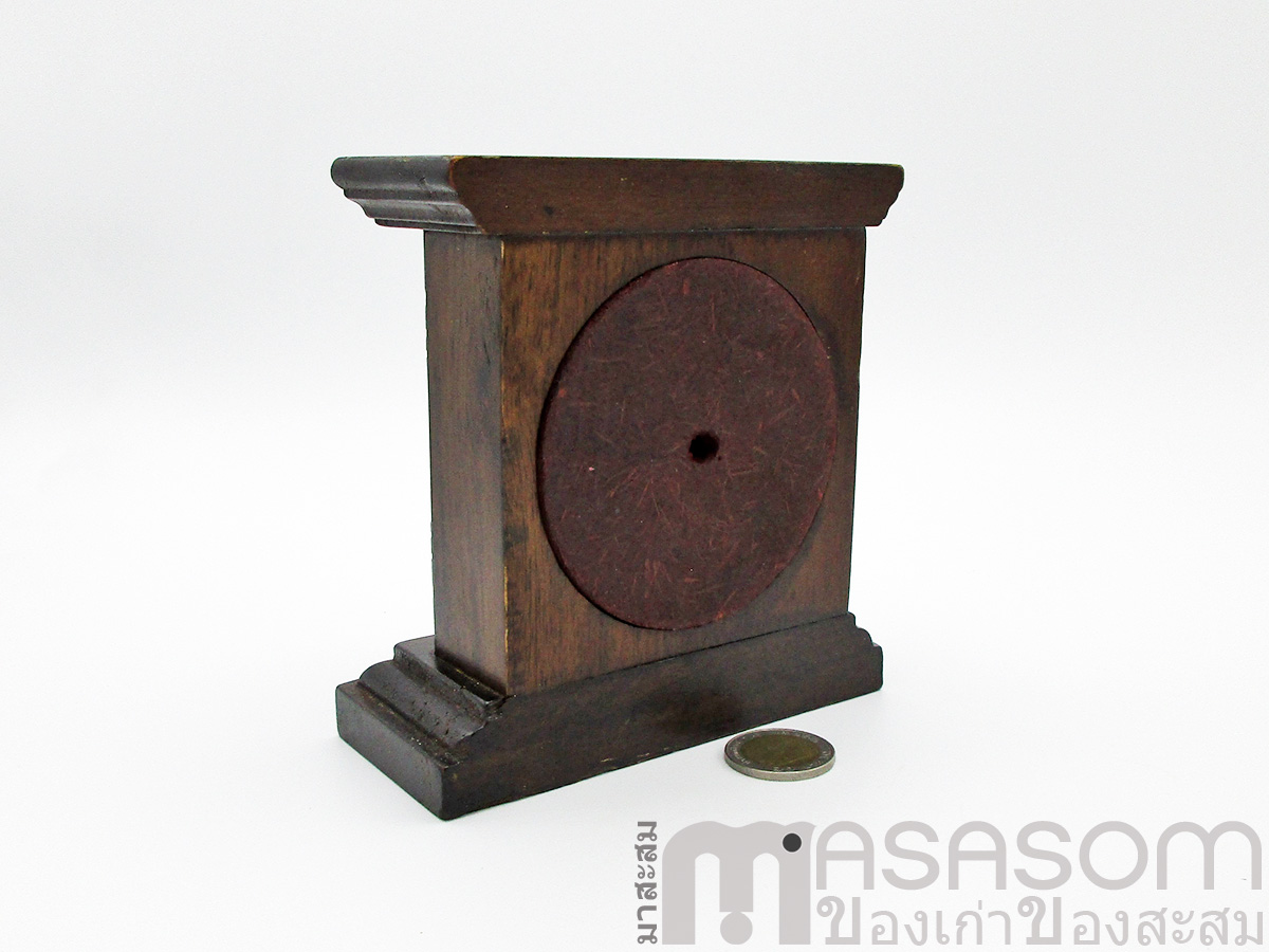 นาฬิกาตั้งโต๊ะไม้สัก ที่ระลึกจาก Kingpower