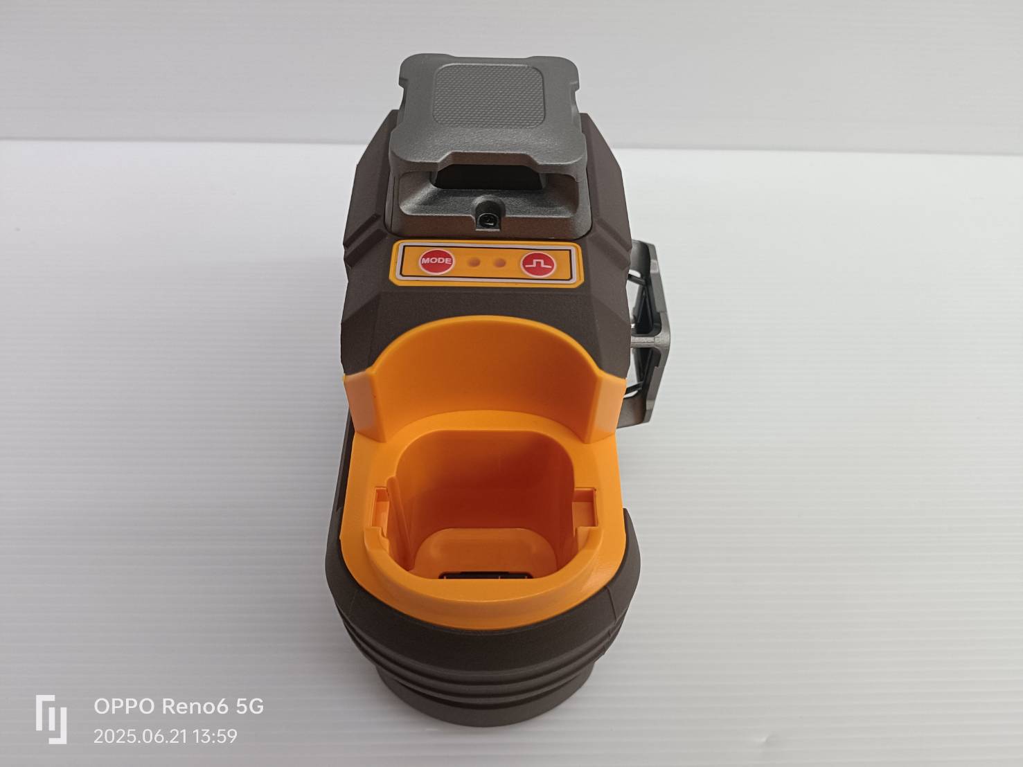 INGCO เลเซอร์ระดับ 12เส้น 16V แสงเขียว HLL301201