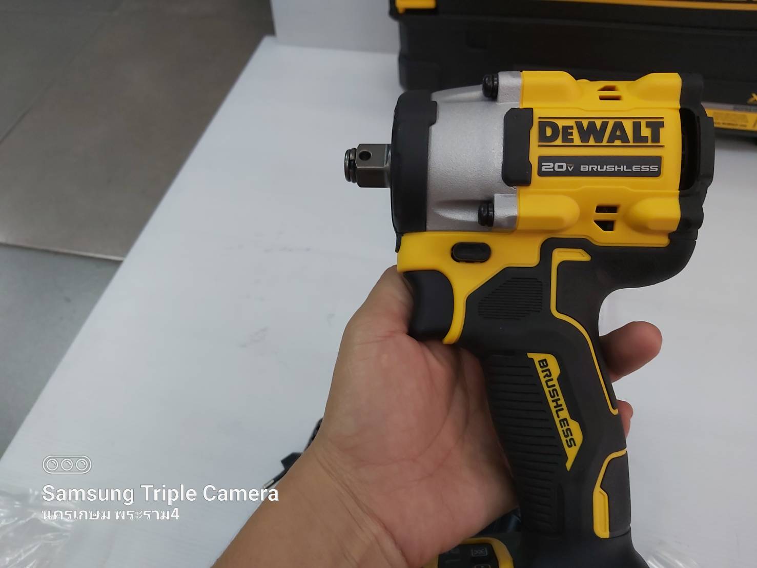 บล๊อก1/2ไร้สาย20V ATOMIC DCF921P1 DEWALT