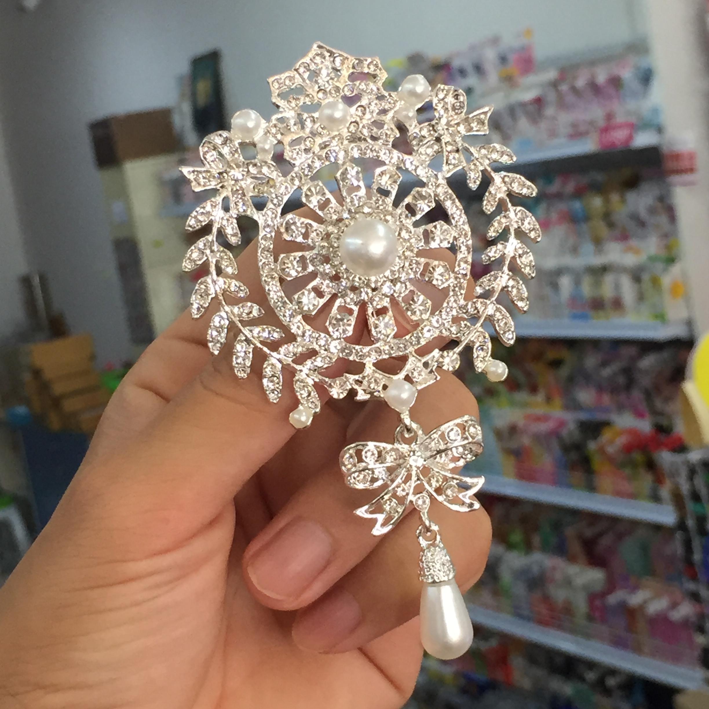 (พร้อมส่ง) เข็มกลัด 090 งานสวยมาก พรีเมี่ยมสุดๆ ส่งด่วนจาก จ.อุบลราชธานี