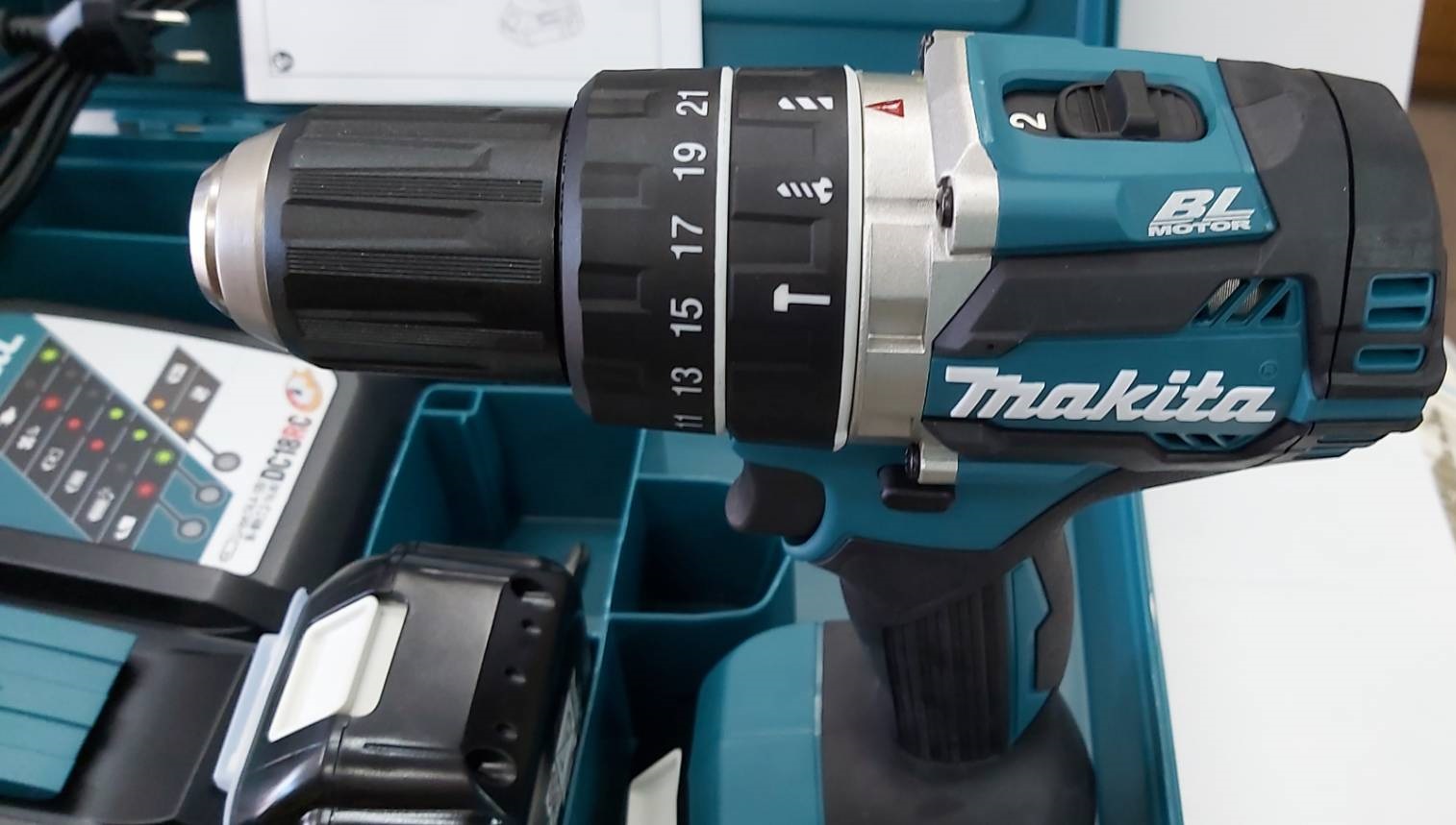 สว่านกระแทกไร้สาย DHP484RFE MAKITA