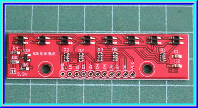1x เซ็นเซอร์ตรวจจับเส้นอินฟราเรด แบบ 8 ช่อง (Infrared Tracking)