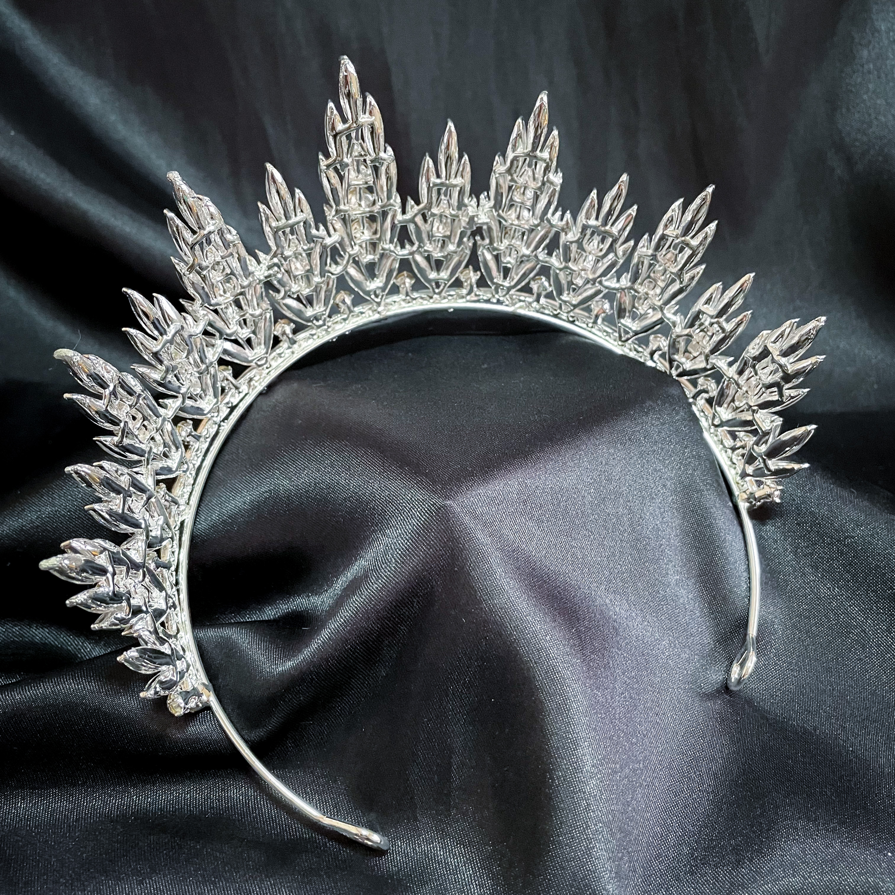 (พร้อมส่ง) เทียร่า 320 สีเงิน มงกุฎนางงาม มงกุฎเจ้าหญิง งานสวย ปราณีต QCเพชรทุกเม็ด สินค้าพร้อมส่งจากไทย