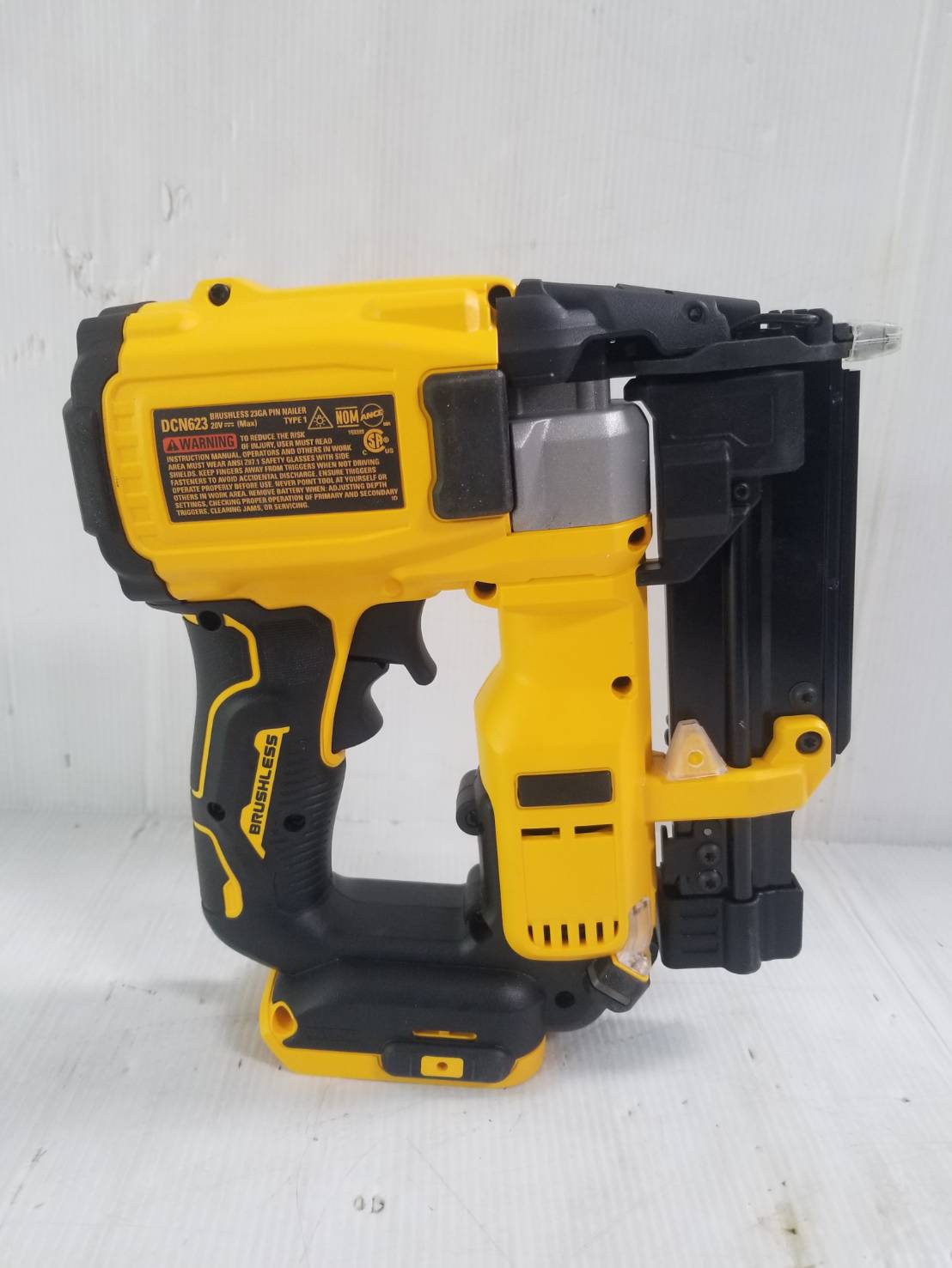 เครื่องยิงตะปู20V DCN623B DEWALT (ตะปูPIN)