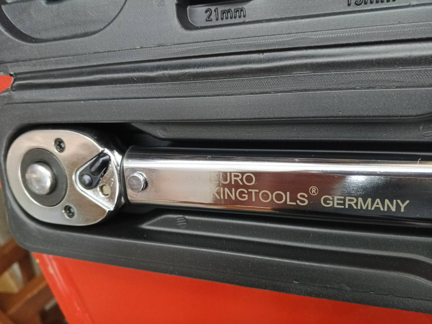 ด้ามขันปอนด์1/2 28-210Nm. EURO KING TOOLS