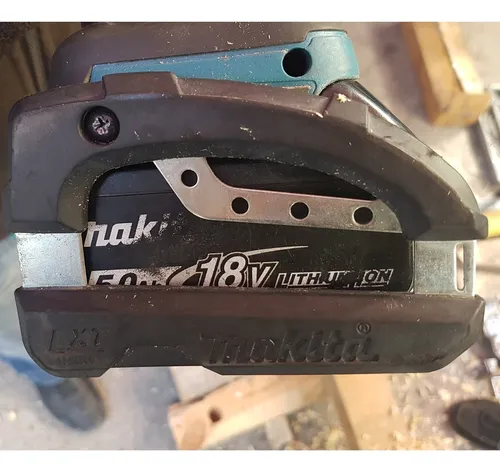 ขาสวมแบตเตอรี่กันกระแทก MAKITA