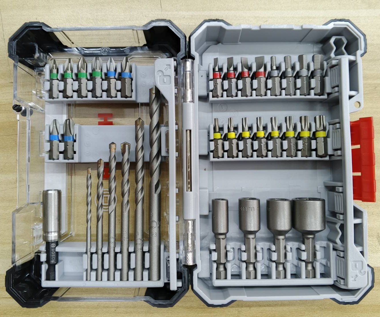 BOSCH รุ่น 2607017728 ชุดเจาะปูน Pick & Click 35 ชิ้น