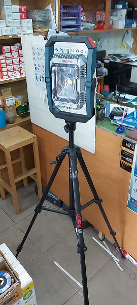 ไฟฉายไร้สาย GLI18V-2200C BOSCH Solo