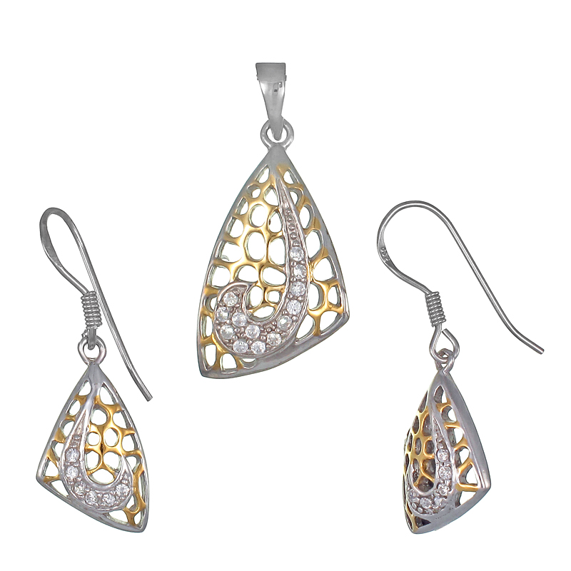 ต่างหูพร้อมจี้ ( ชุบทอง ) = Earring with Pendant ( Gold )