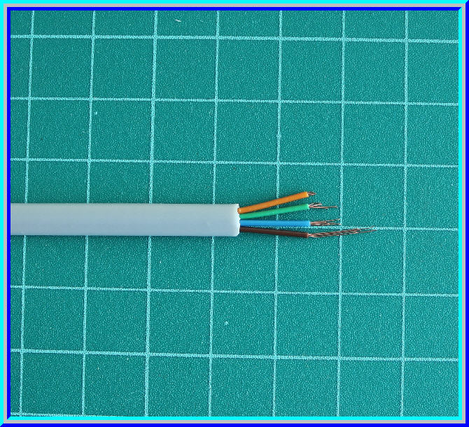 1x สายไฟโทรศัพท์สายแบน 4 เส้นใน AWG26 ยาว 1 เมตร