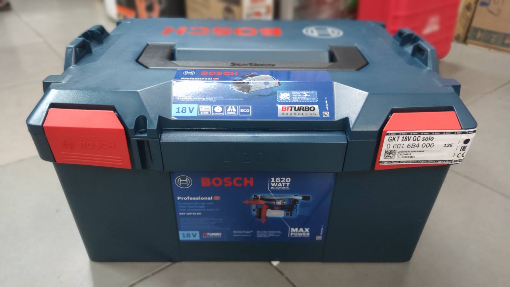 เลื่อยวงเดือนแบบรางไร้สาย GKT18V-52GC BOSCH SOLO (ไม่รวมราง)