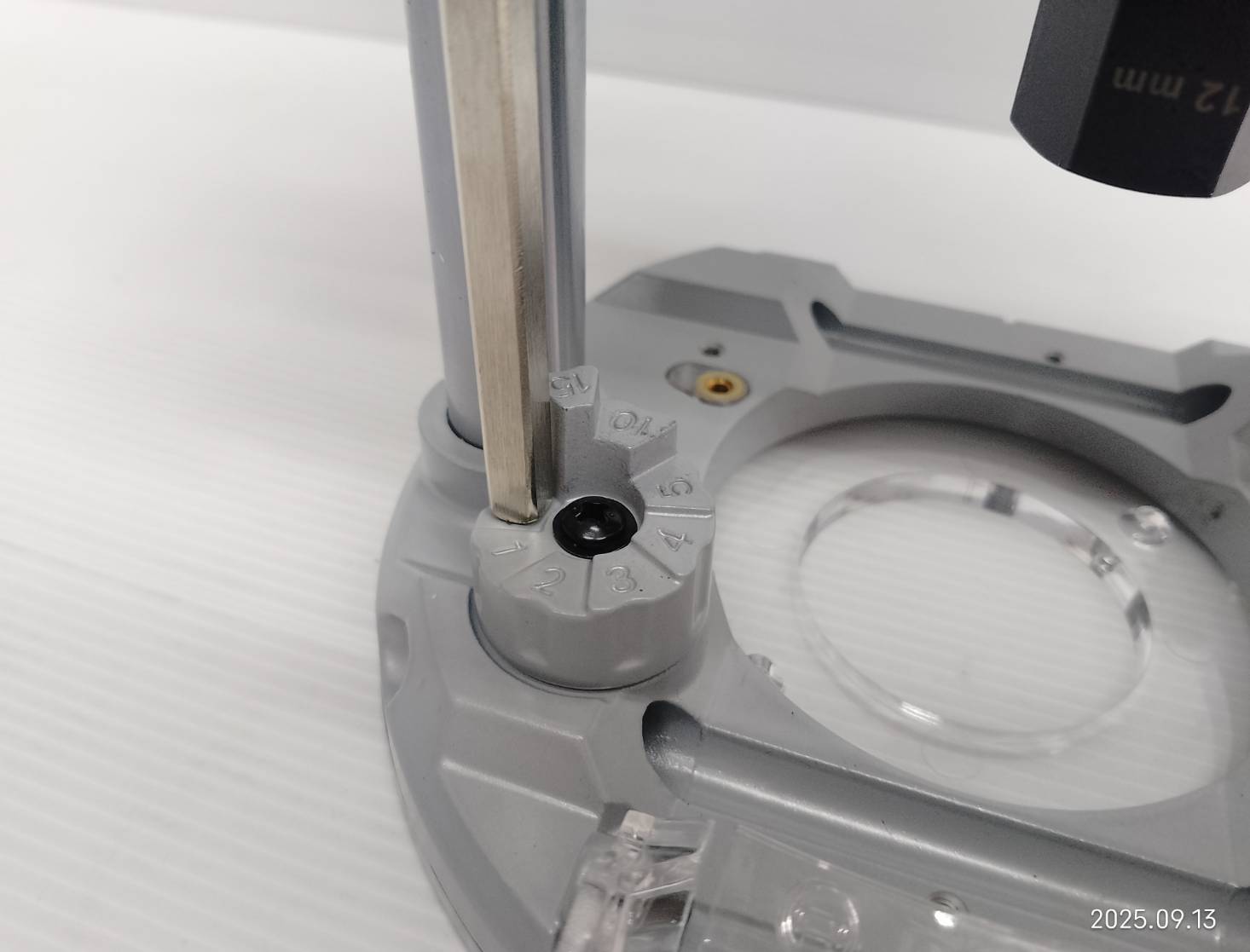 เร้าเตอร์1/4 1/2 GOF20-12 BOSCH 06016272K0